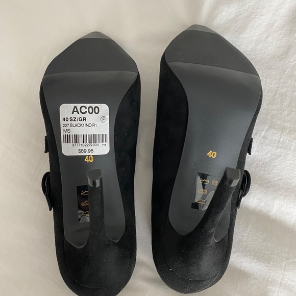 Le Chateau Heels - Picture 3 of 3